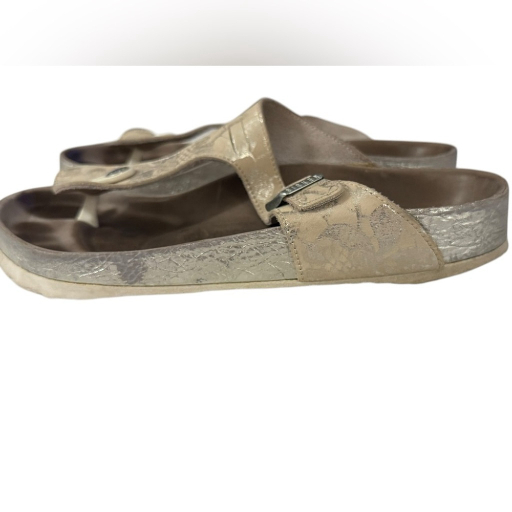BIRKENSTOCK Woman’s Gizeh Sandal - Picture 2 of 8